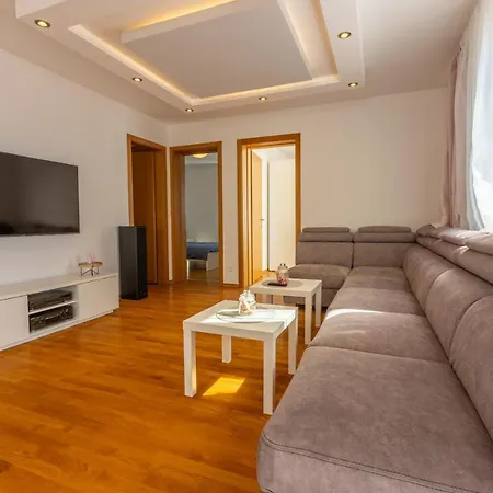 Apartment Mateo *