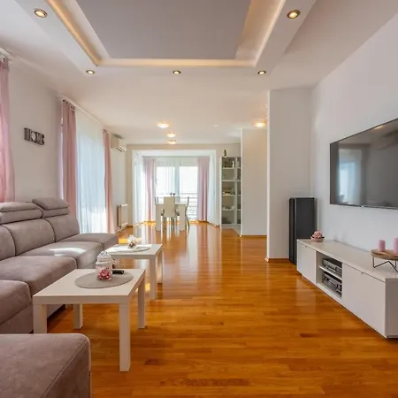 Apartment Mateo *